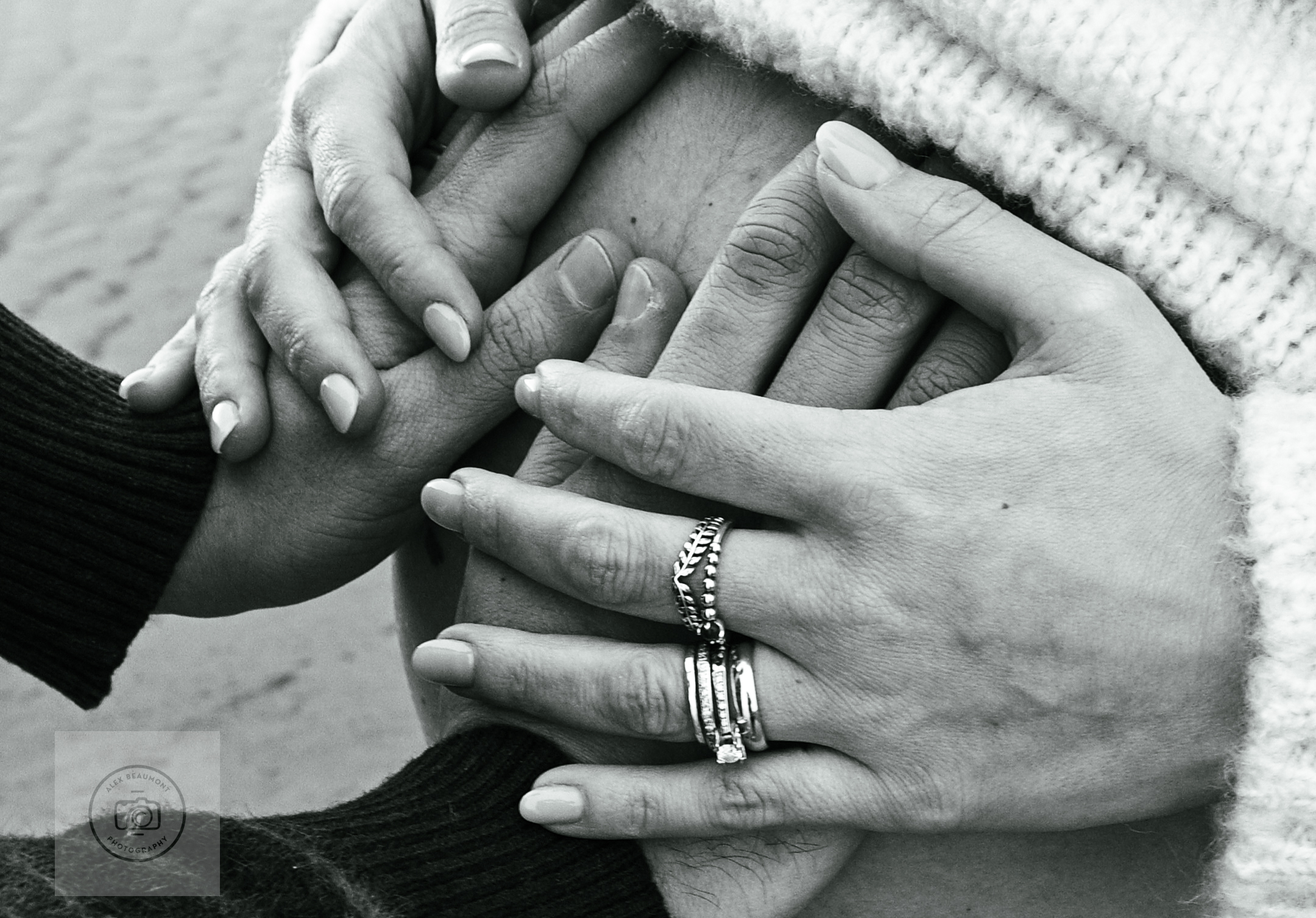 Capturing the Glow: Stunning Maternity Photoshoots on the beach